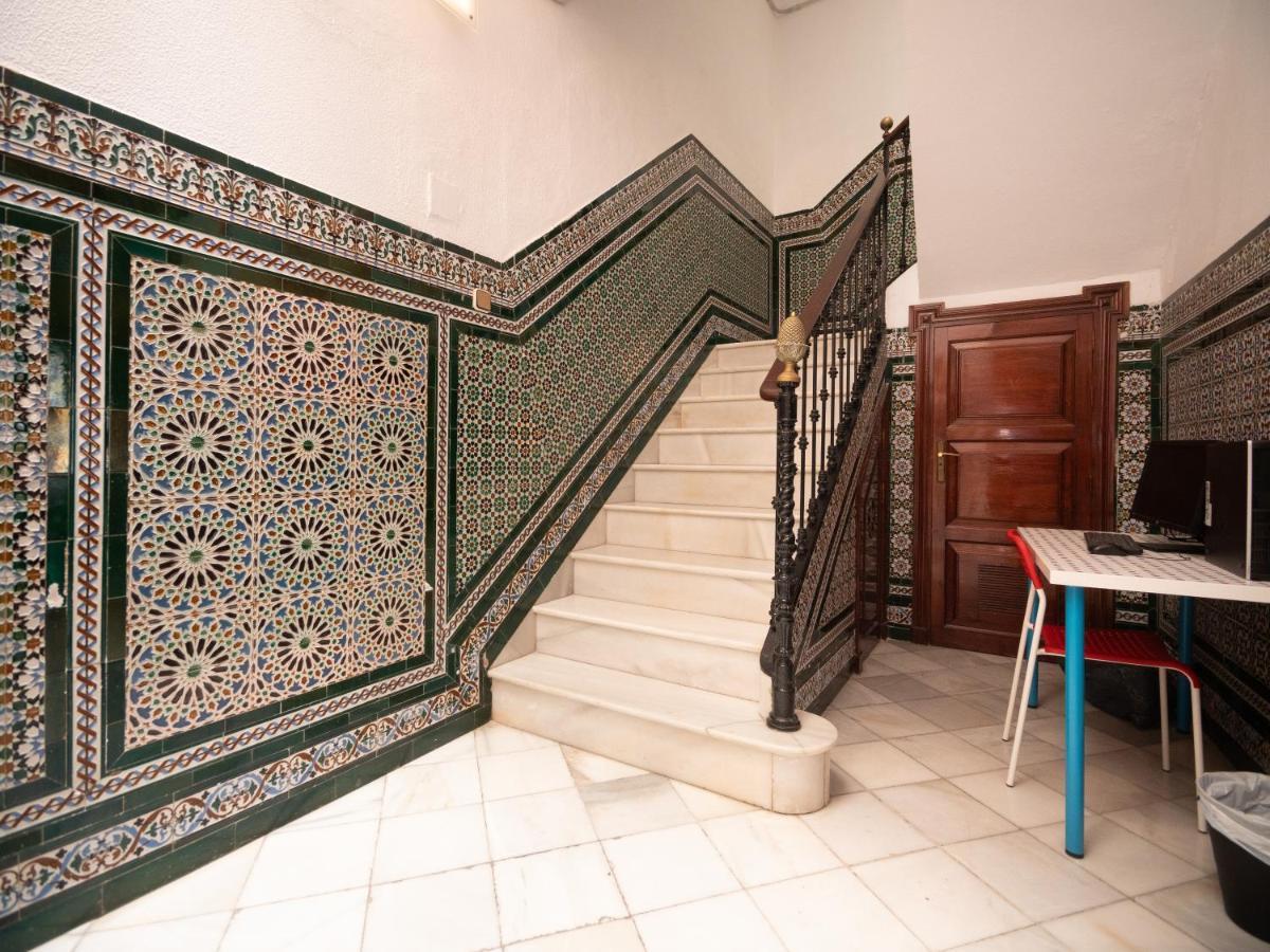 Arc House Sevilla Only Adults Seville Exterior photo